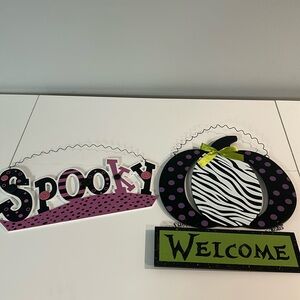 Set of 2 Halloween Signs